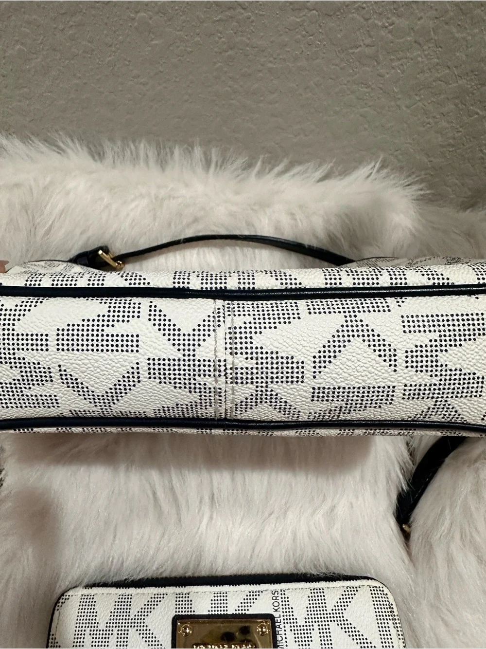 Michael Kors up sale